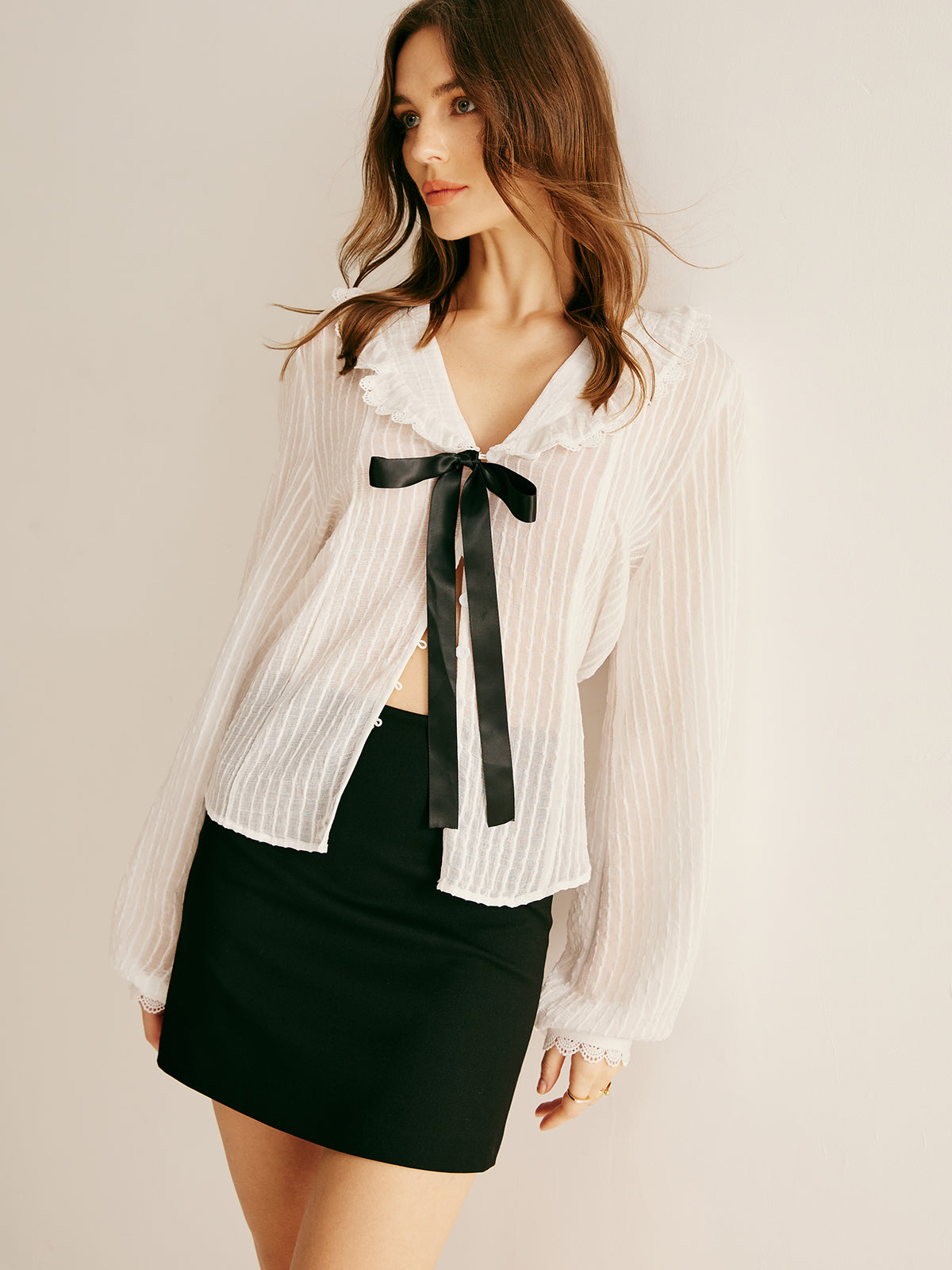 Ruffle Neck Pinstripe Yarı Şeffaf Gömlek