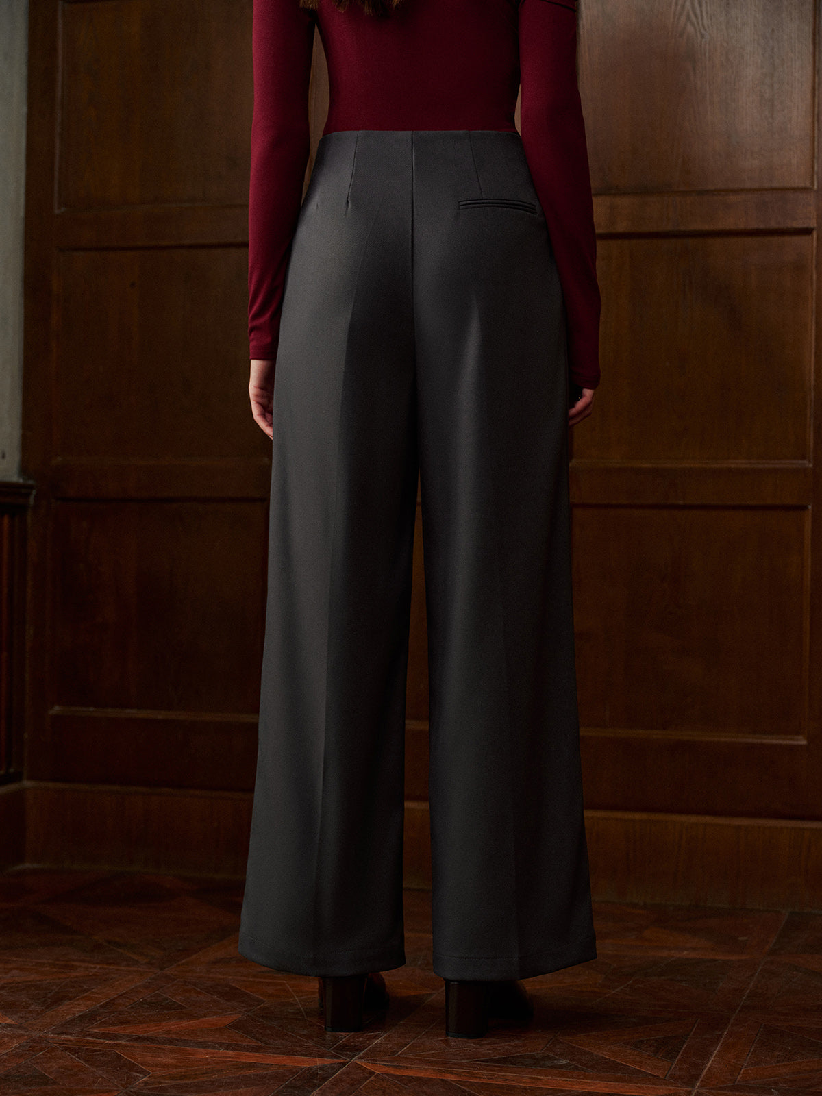 Minimalist Yüksek Bel Geniş Paça Pantolon