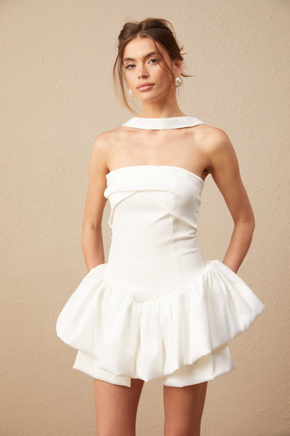 Olivia beyaz halter yaka volanlı mini elbise