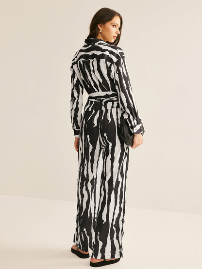 V Yaka Zebra Desenli Pantolon Takımı