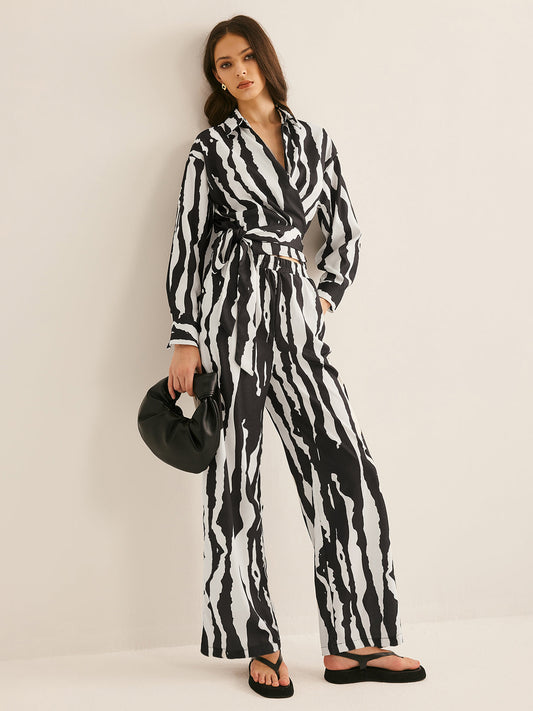 V Yaka Zebra Desenli Pantolon Takımı
