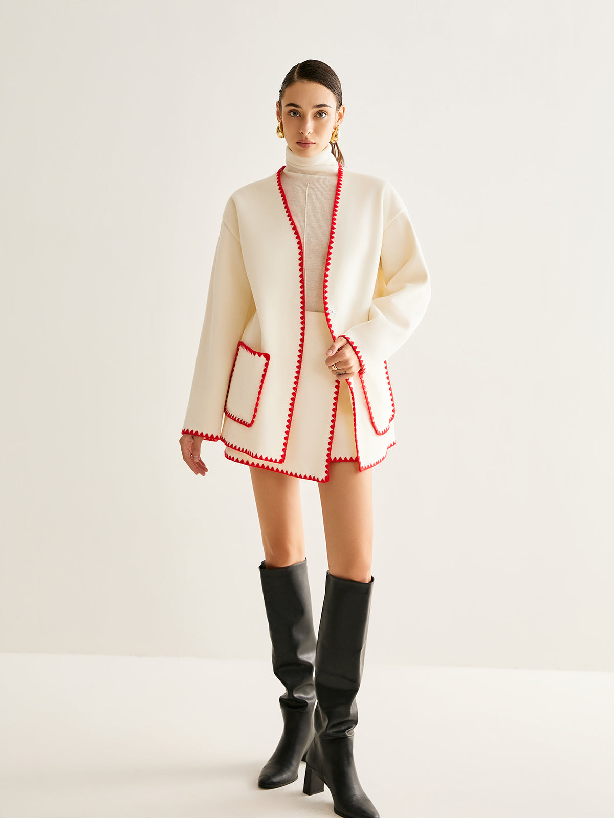 İşlemeli Kenarlı Tweed Palto Eşleşen Eşarp