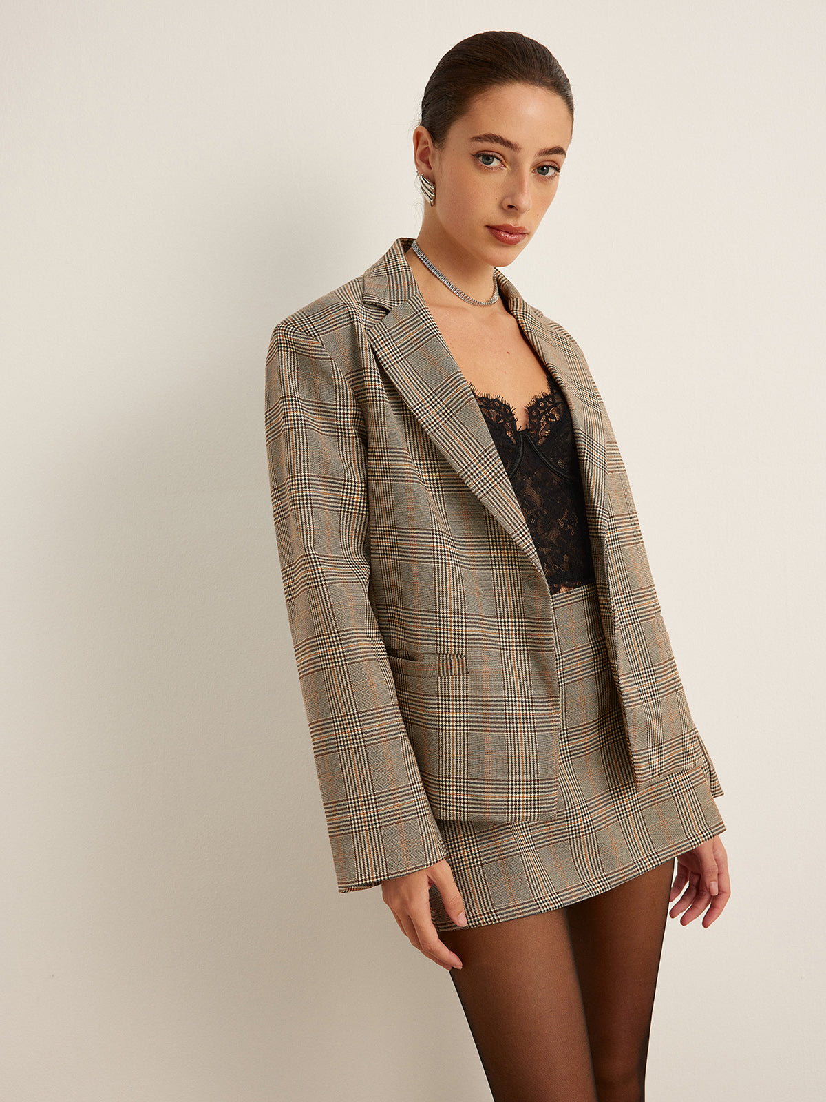 Kareli Düğmeli Yırtmaçlı Blazer