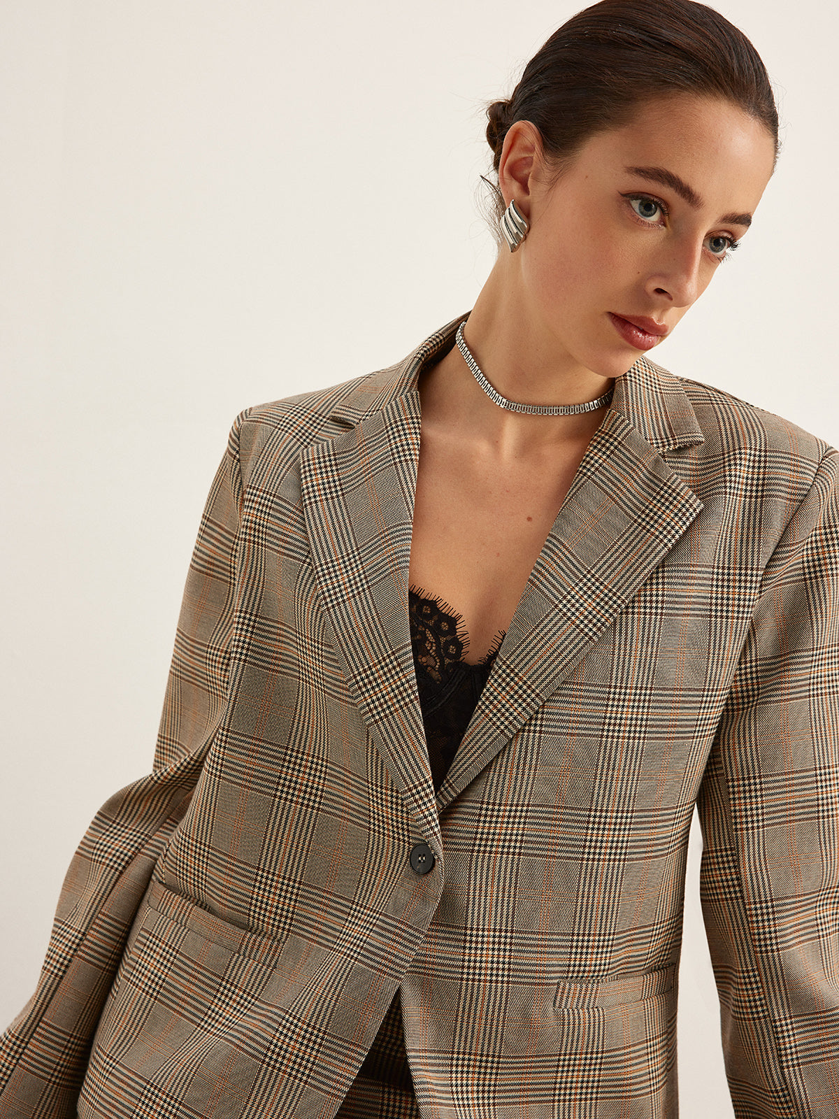 Kareli Düğmeli Yırtmaçlı Blazer